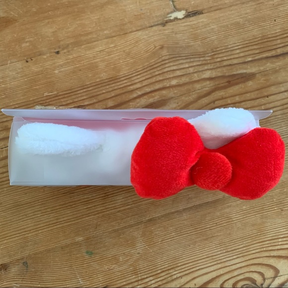 Sanrio Hello Kitty X Creme Spa Plush Headband Bow - Picture 6 of 12